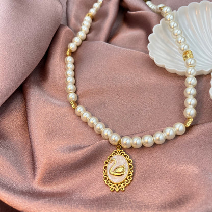 Pure Grace – İnci & Sedef Kolye